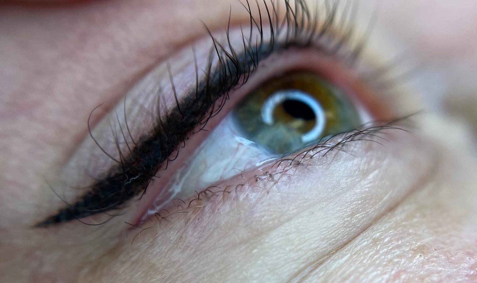 Eyeliner behandeling
